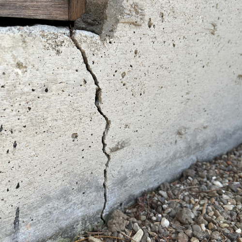 Foundation problem signs in Watkinsville GA home